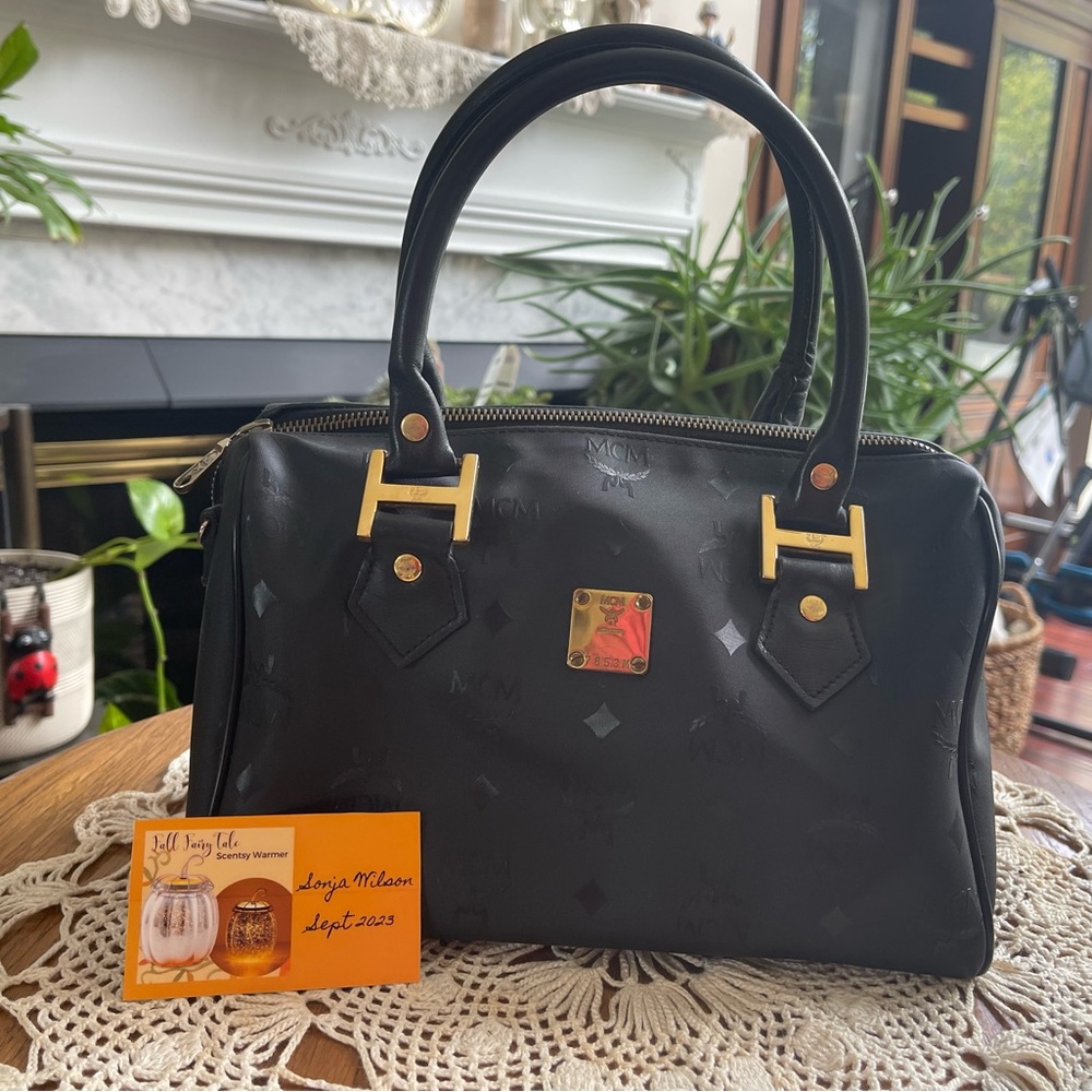 ♦️♦️ AUTHENTIC BLACK MCM BOSTON TOTE